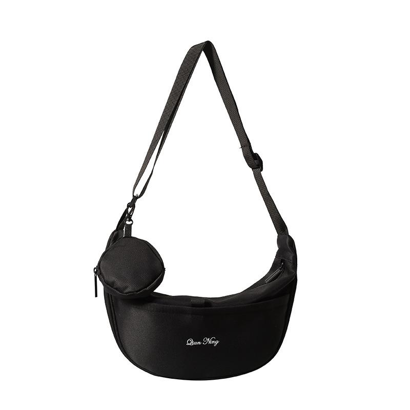 Japanese casual dumpling bag sports wind messenger bag women's large-capacity canvas bag students class shoulder commuting bag tide