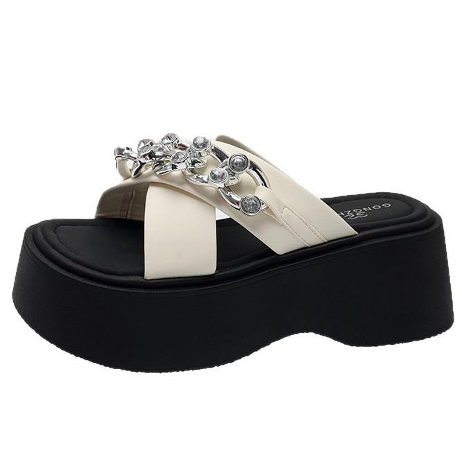 Rhinestone one-word slippers for women's summer wear 2025 new small man height increase thick bottom fashion beach cool slippers for women