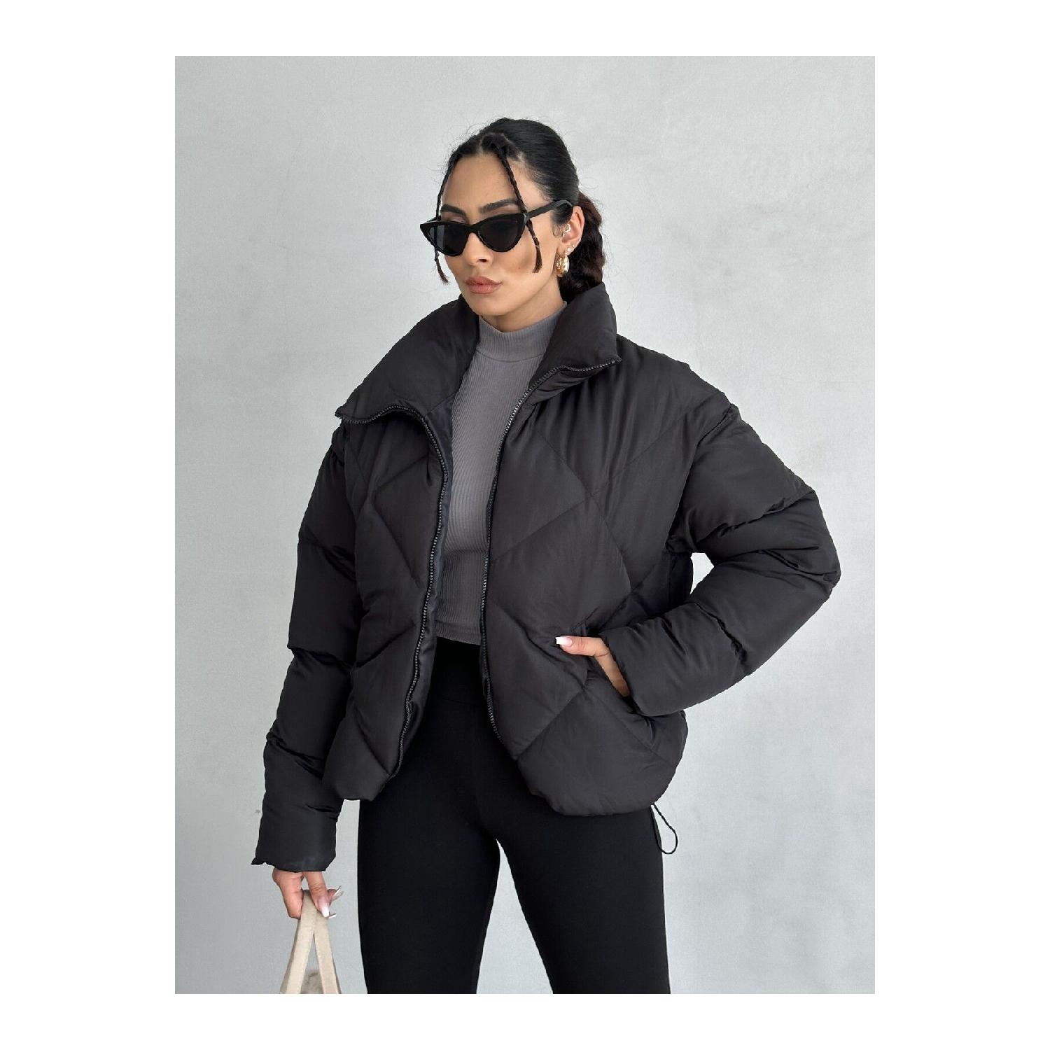 

Женский черный пуховик оверсайз с ромбовидным узором стандартный Standart бежевый