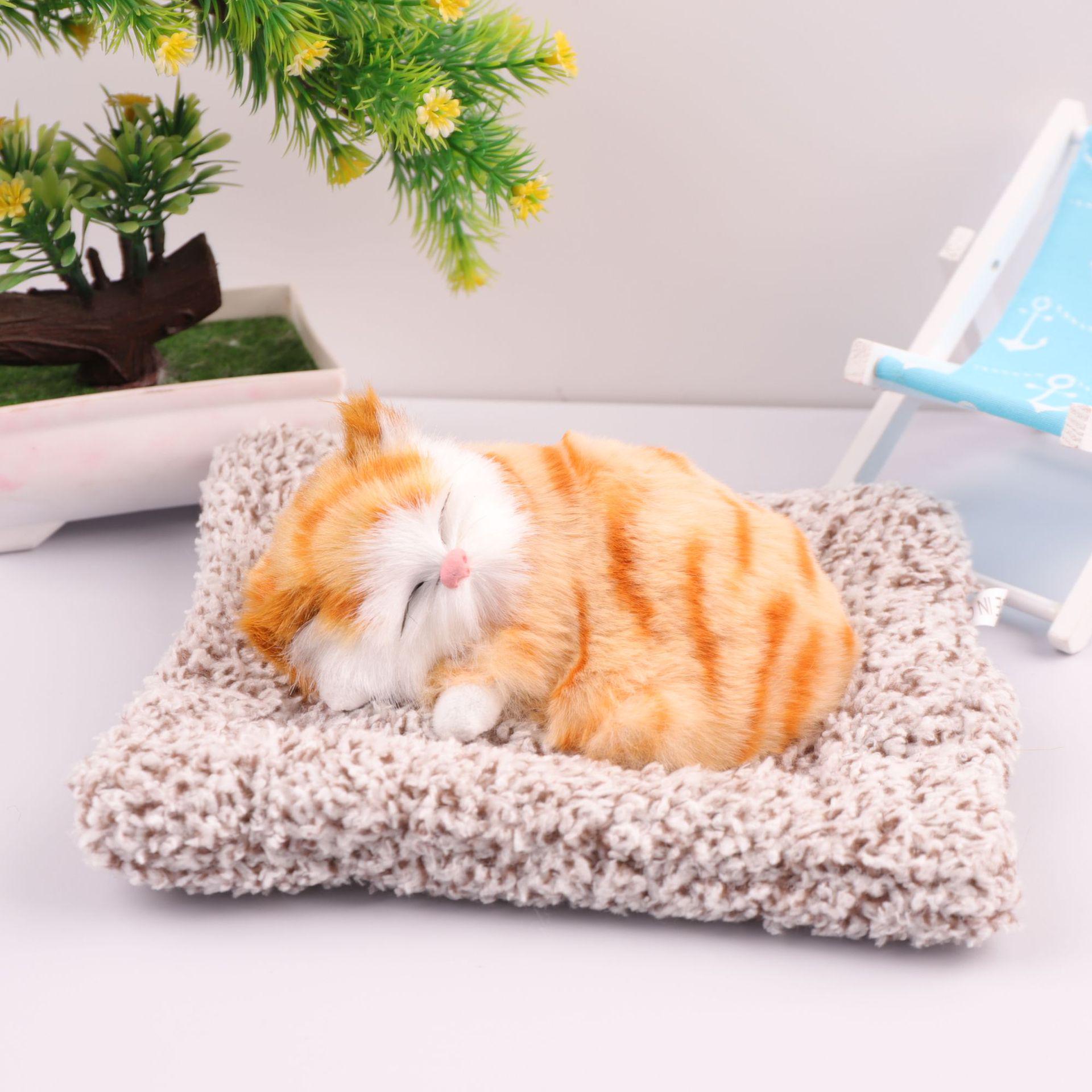 

Креативная подушечка для сна кота с бамбуковым углем: Мяукающий игрушечный котенок и украшение для машины