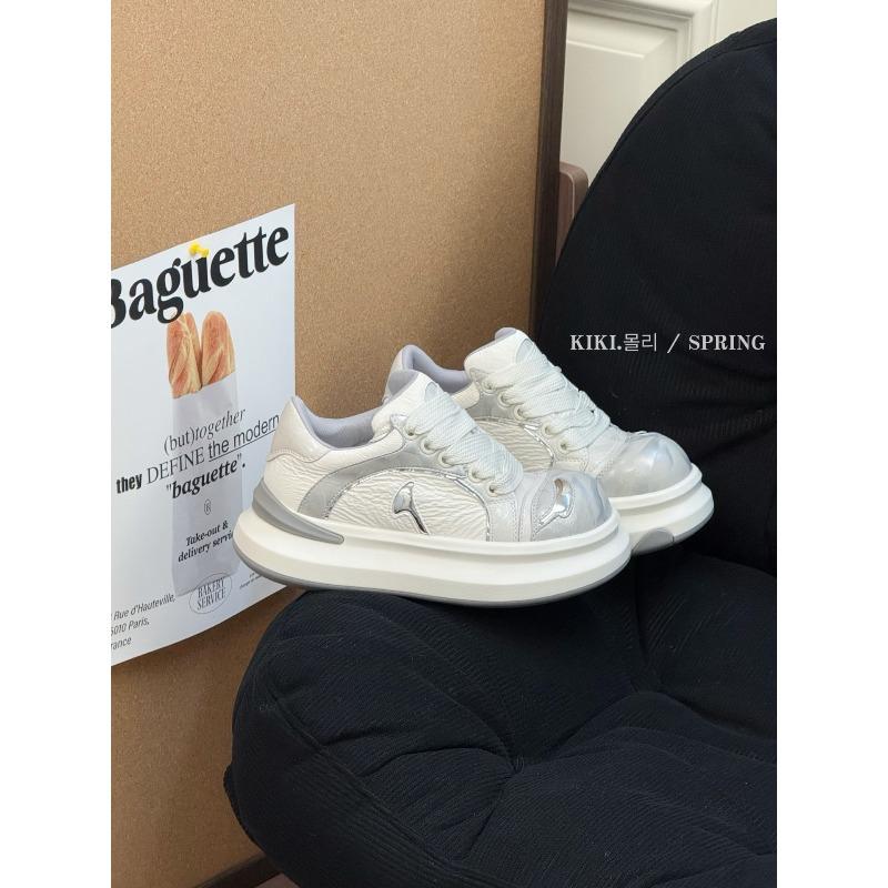 

Thick-soled graffiti versatile height increase 20 early spring new niche designer white board shoes tide 40