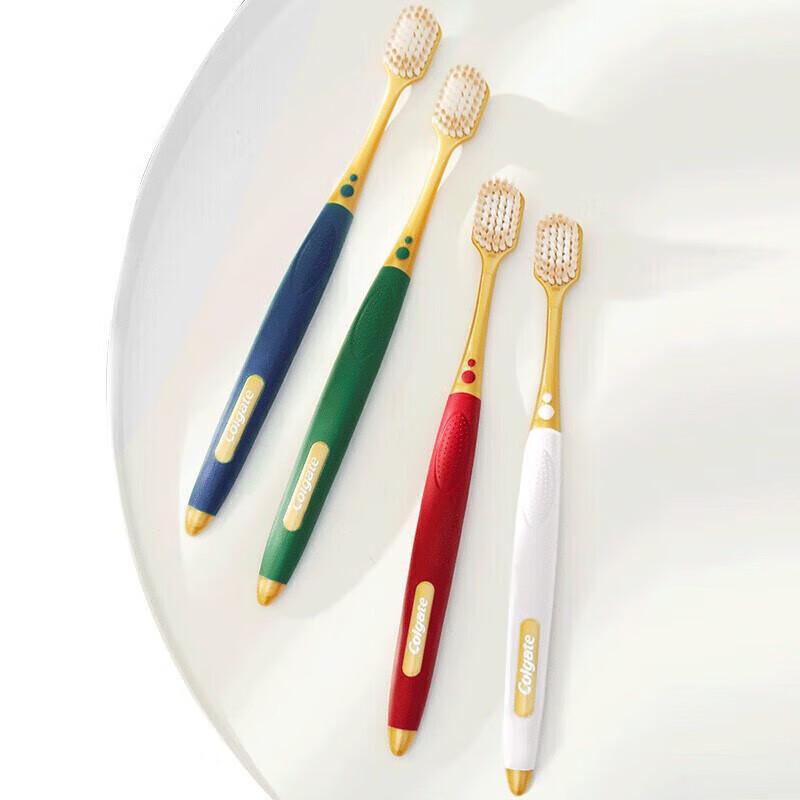 Colgate Wide Head Deep Clean Disposable Toothbrush