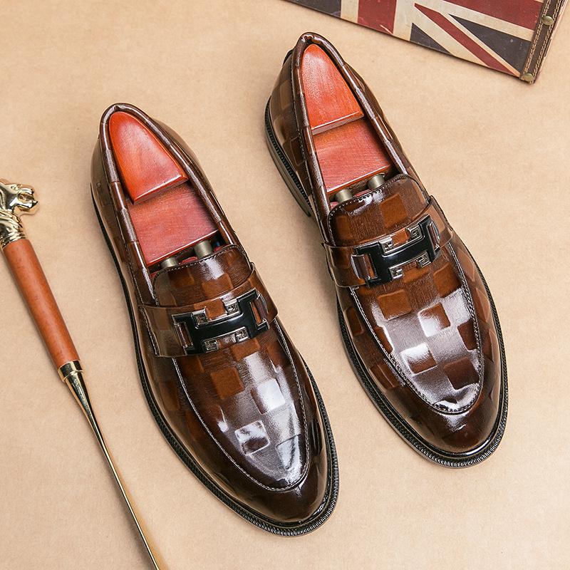 

Модне чоловіче низьке взуття на платформі з облягаючим ходу, модне чотирисезонне взуття на одній педалі, повсякденне шкіряне взуття в британському стилі 45