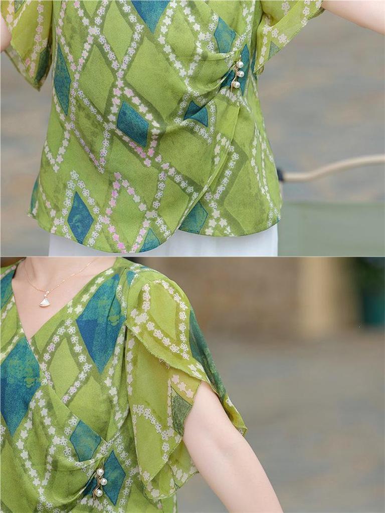 Chiffon Short-Sleeved Blouse – Mother's Summer Style for Middle-Aged Women