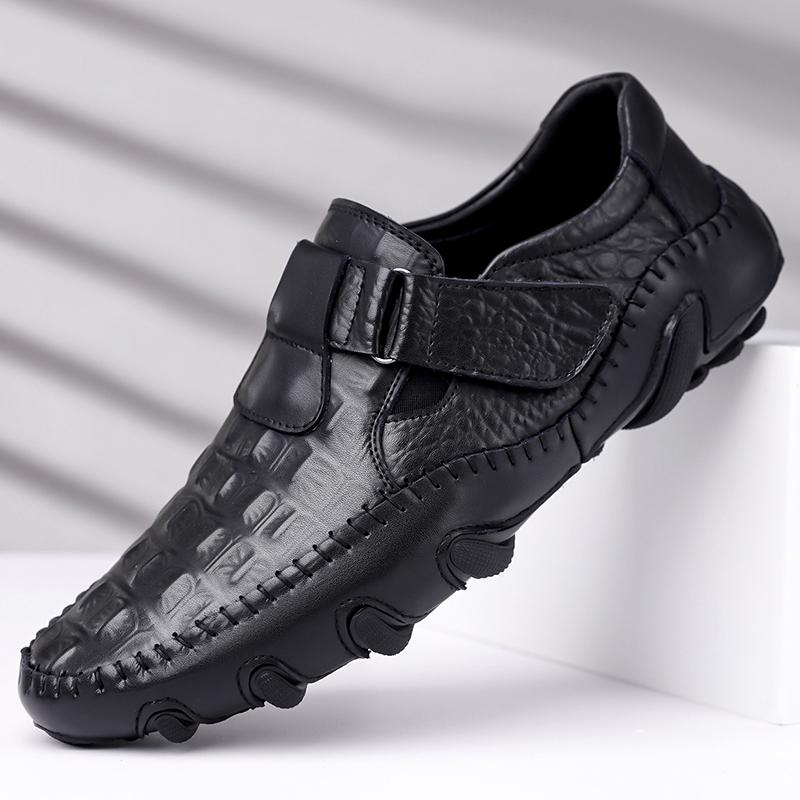 New Soft Leather Casual Shoes Men Fashion Casual Youth Loafers Versatile Male Business Bean Shoes Leisure Walk Moccasins Slip-On