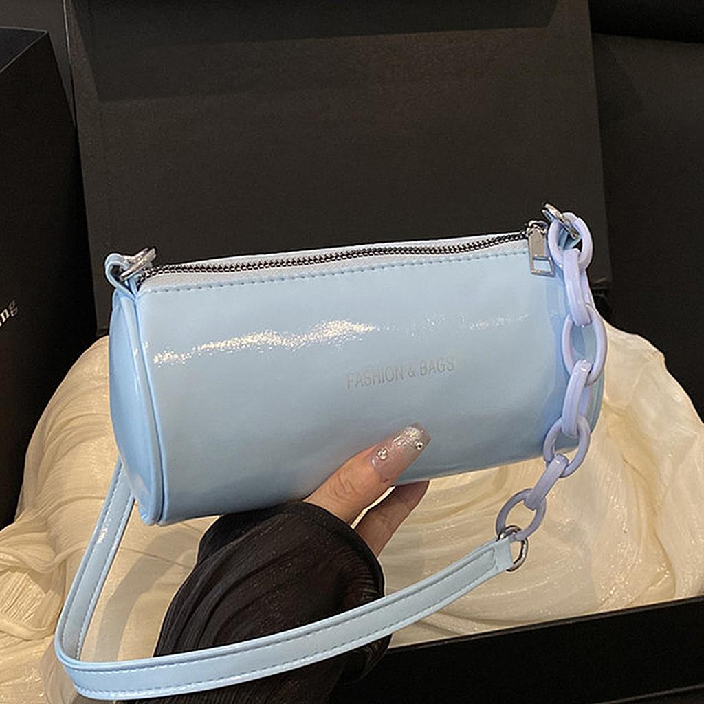 Design Trend Fashion Network Shoulder Live 2025 Red Niche Stream Triangle Handheld Women's Satchel Fashion New Oblique