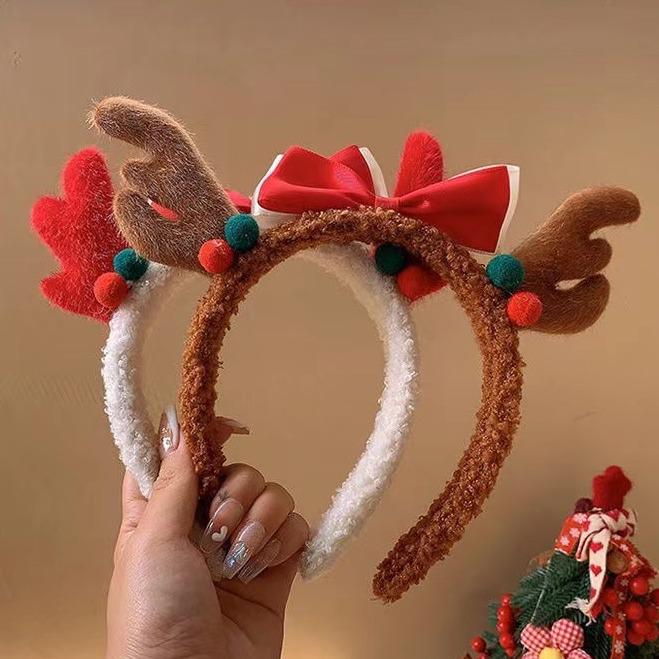 Świąteczna opaska z rogami renifera - Uroczy pluszowy nakrycie głowy dla kobiet