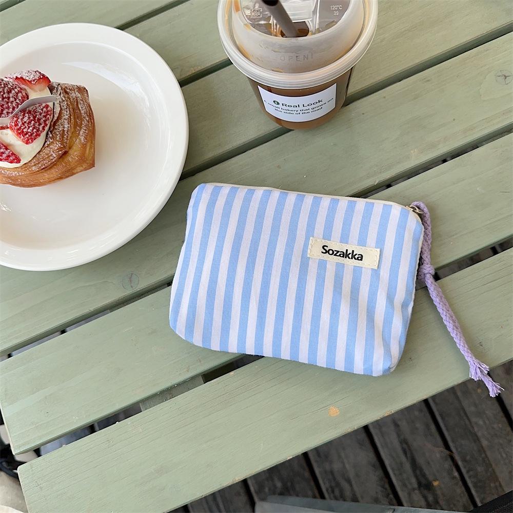 Fresh Stripe Lipstick Cushion Storage: Compact Coin & Makeup Portable Sundries Bag