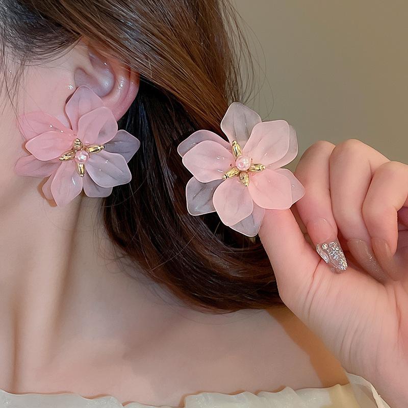 Silver Needle Flower Mesh Fringed Stud Earrings Fresh and Sweet Seaside Vacation Style Earrings Fashionable Versatile Atmosphere Earrings