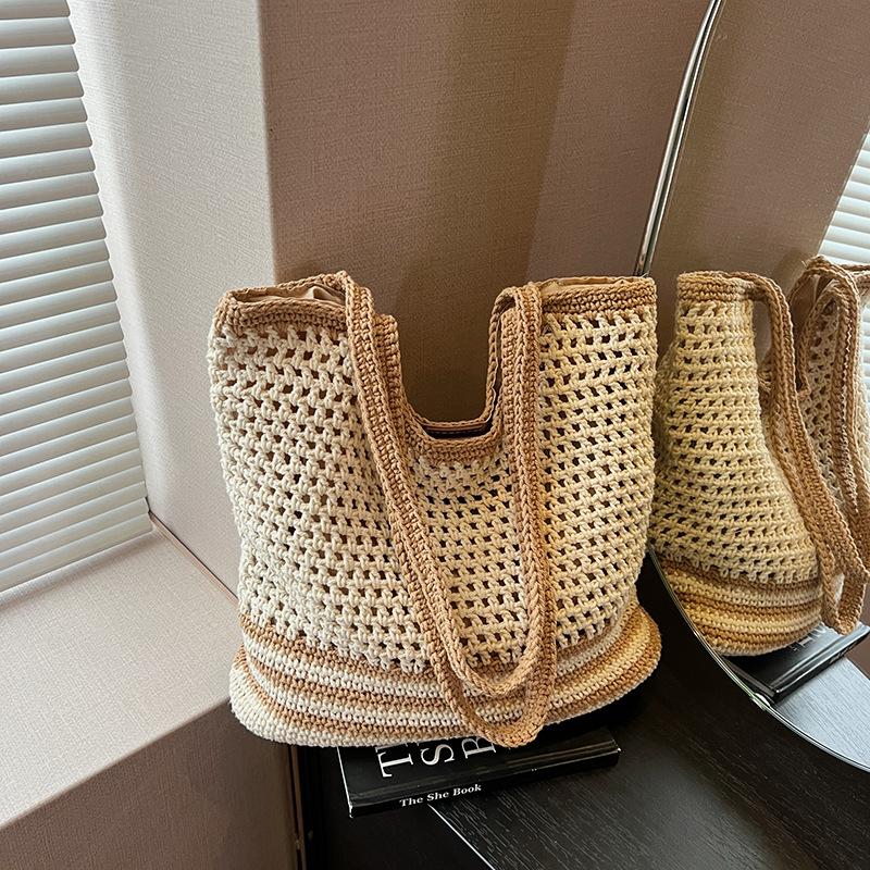 Commuter Large-capacity Hollow Woven Bag Women's New Versatile Shoulder Bag Casual Knitted Tote Bag