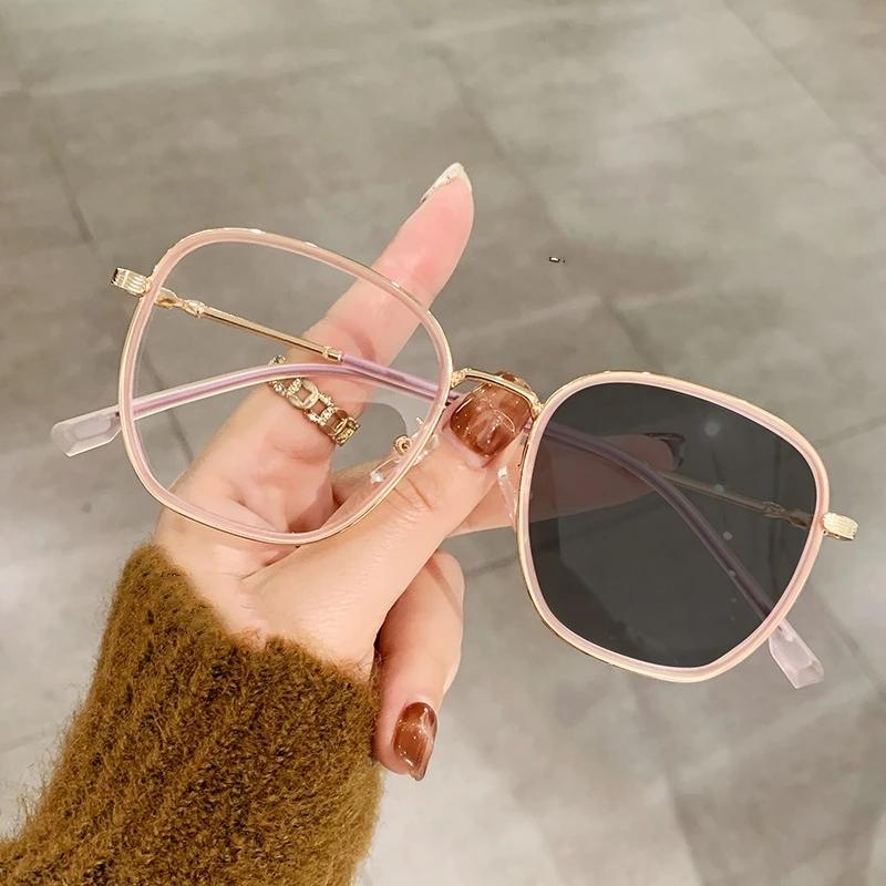 New Photochromic High-end Myopia Glasses Large Frame Women's Near Sight Glasses Trendy Ultra Light Anti Blue Light Glasses