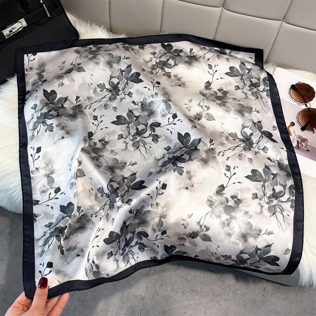 Fashion Square Fashion Foreign Style Small Silk Scarf Women'S Headband Decorative Scarf Dual-Purpose Small Square Scarf New Scarf