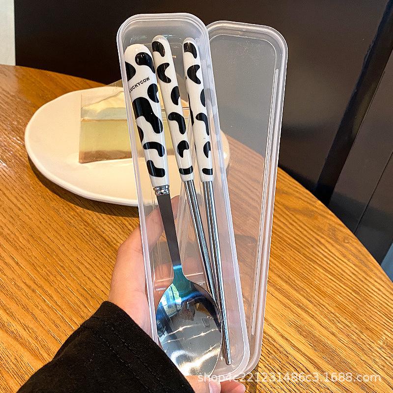 Strawberry-Themed Student Tableware Set: Cute Spoon, Fork, and Chopsticks.