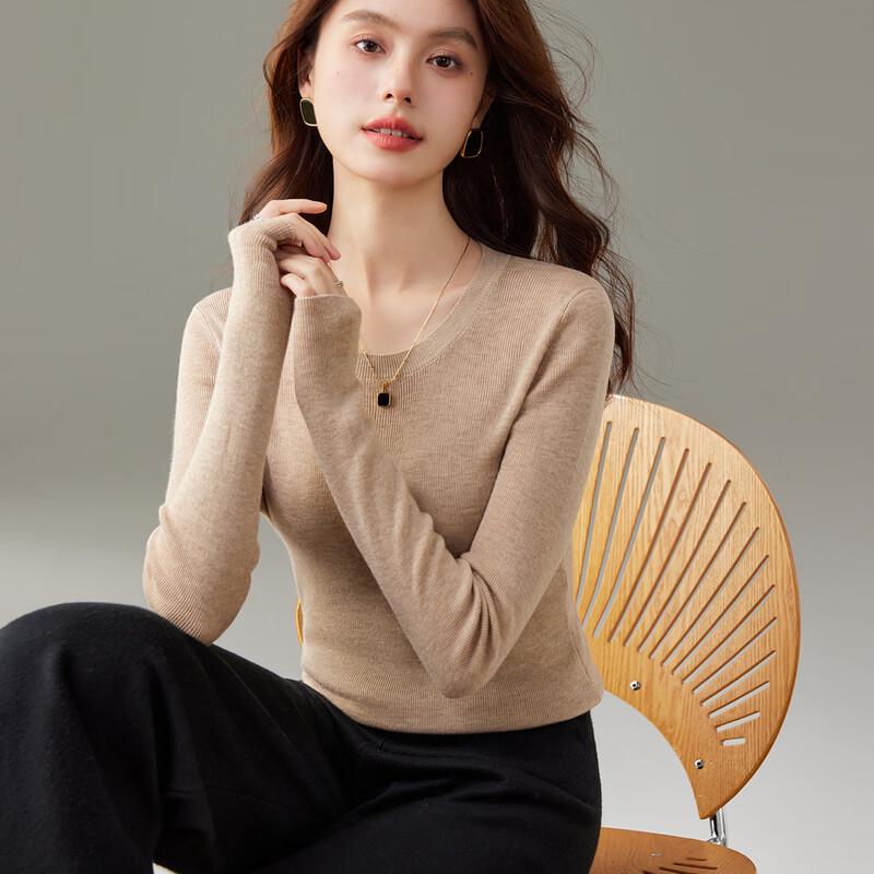CARBAMMI Women's Slim-Fit Round Neck Knit Sweater