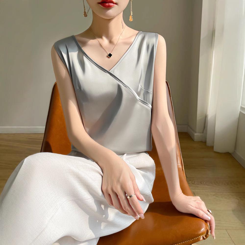 

Women s Slimming Faux Silk V-Neck Sleeveless Camisole XL (120-135 jin)