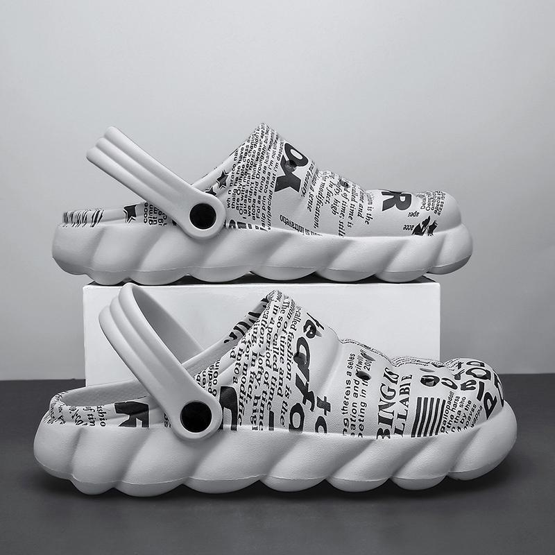 2024 Beach Sandals Men Fashion Fishing Sandals EVA Summer Garden Clogs Men Sandal Outdoor Sports Slippers Zapatos Hombre Size 45