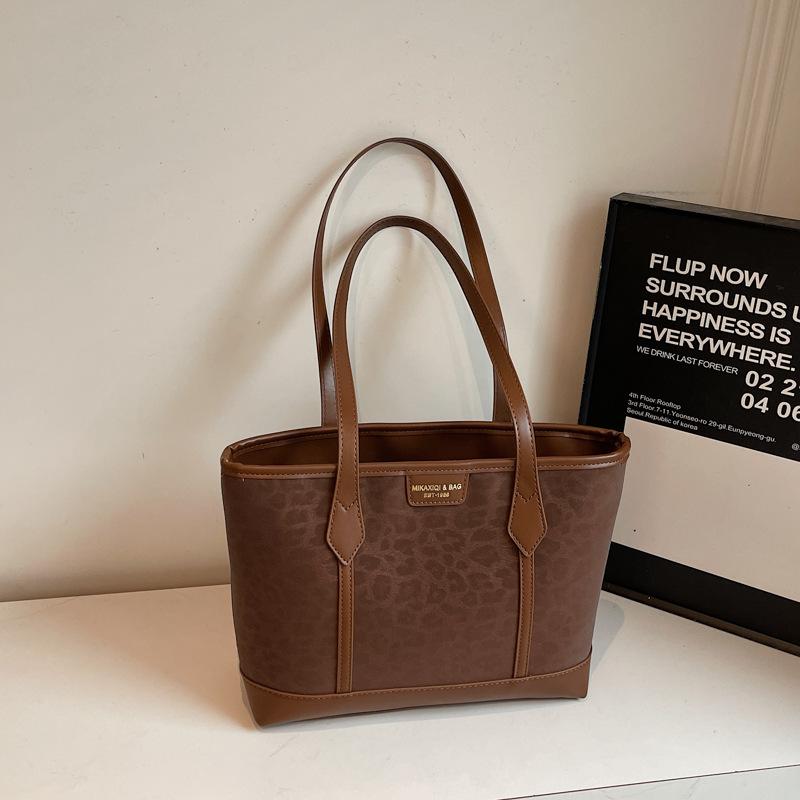 Retro Large Bag, Large-capacity Shoulder Bag, Underarm Bag, Commuter Tote Bag