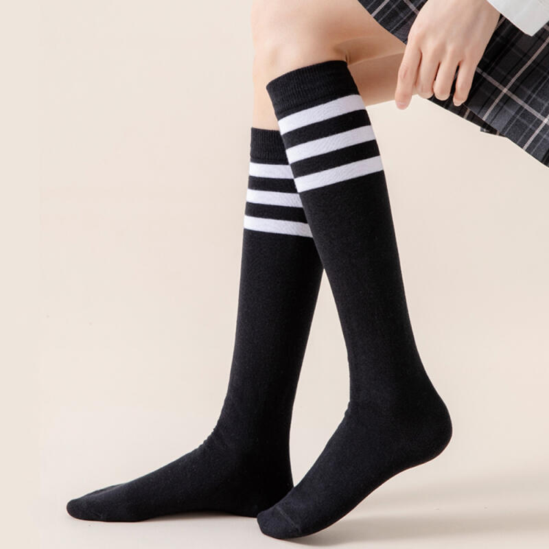 4 pairs of women's sporty 3-line knee socks