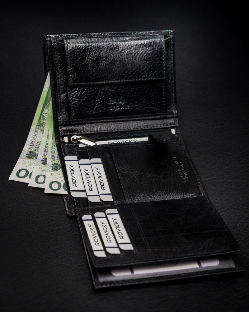 Classic men's vertical wallet made of natural leather with RFID technology - Rovicky
