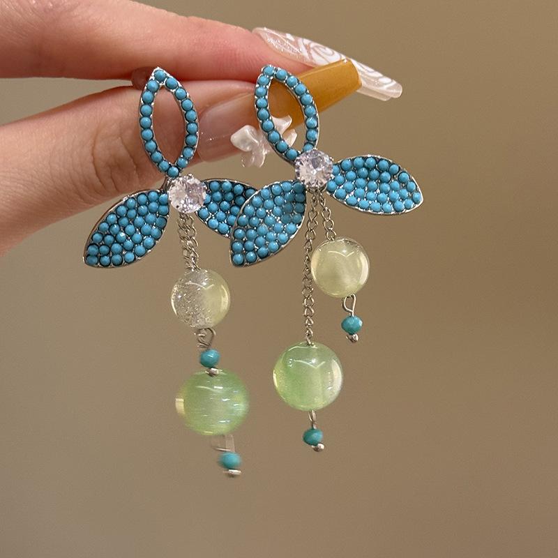 

Diamond Clover Tassel Earrings Blue Small Fresh Earrings Fashion Personality Premium Earrings