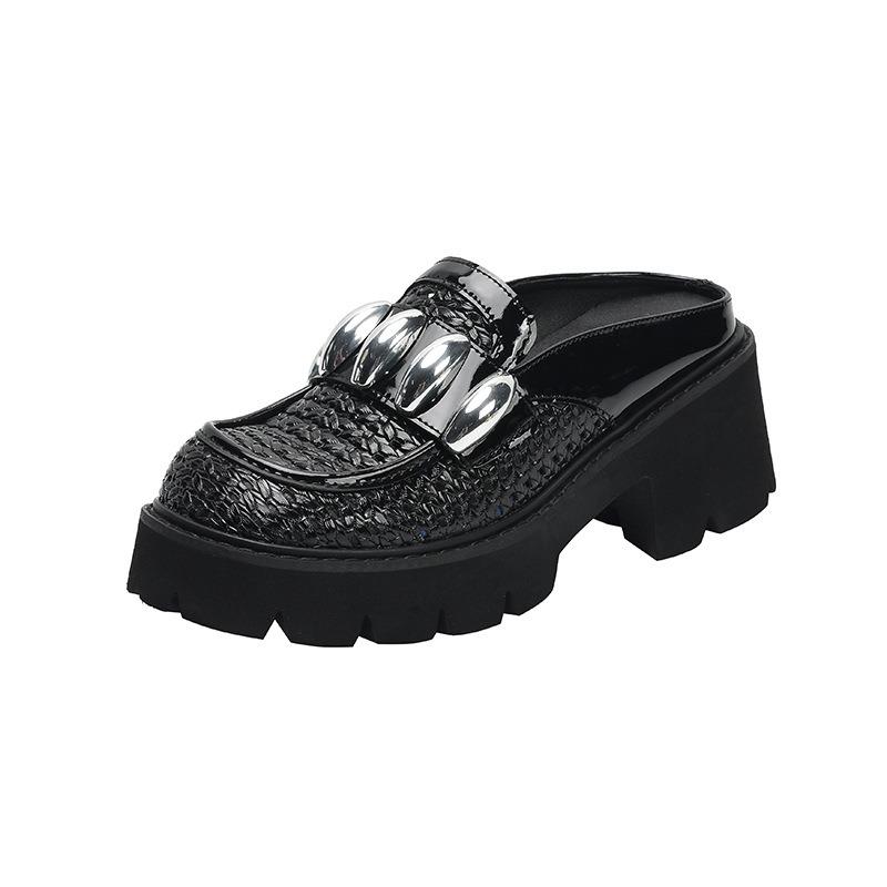 Design sense niche woven hollow bag head cool slippers summer new wear round head thick heel shoes women