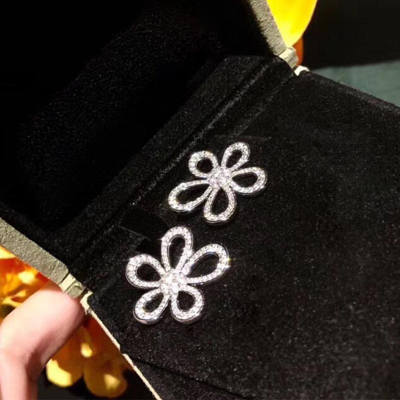 Diamond Hollow Sun Flower Fashion Atmosphere Niche High-end Design Stud Earrings