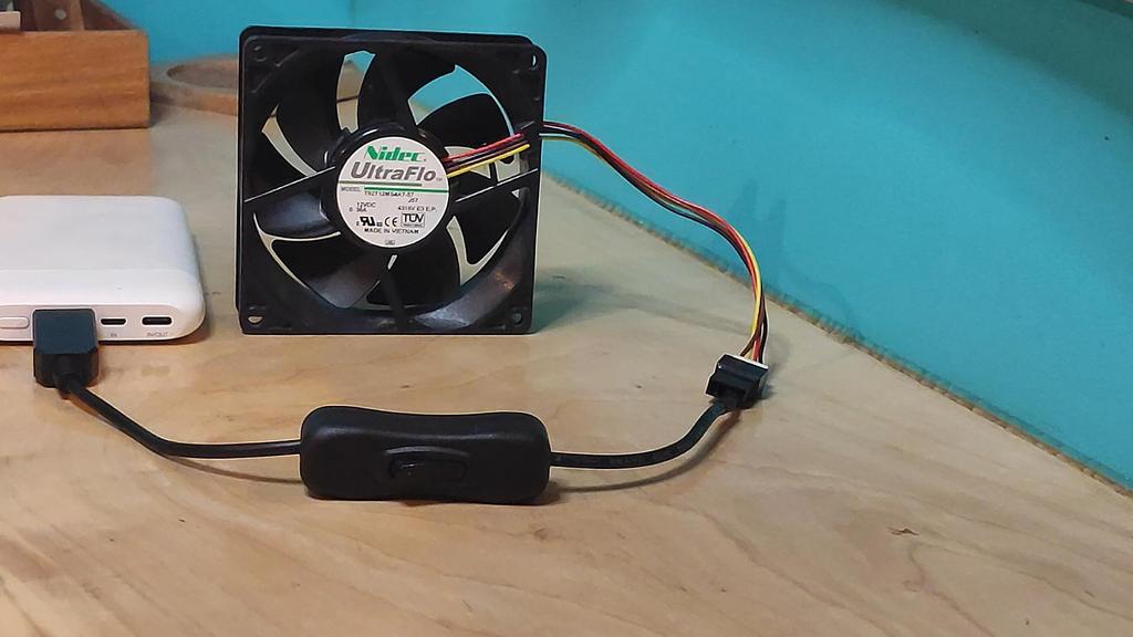 XYZA Fujin PC Fan USB Power Conversion Cable with Boost to Compatible Switch, 12V, Built-in Circuit, 3-Pin 4-Pin [34cm] XA-PWM12VSW