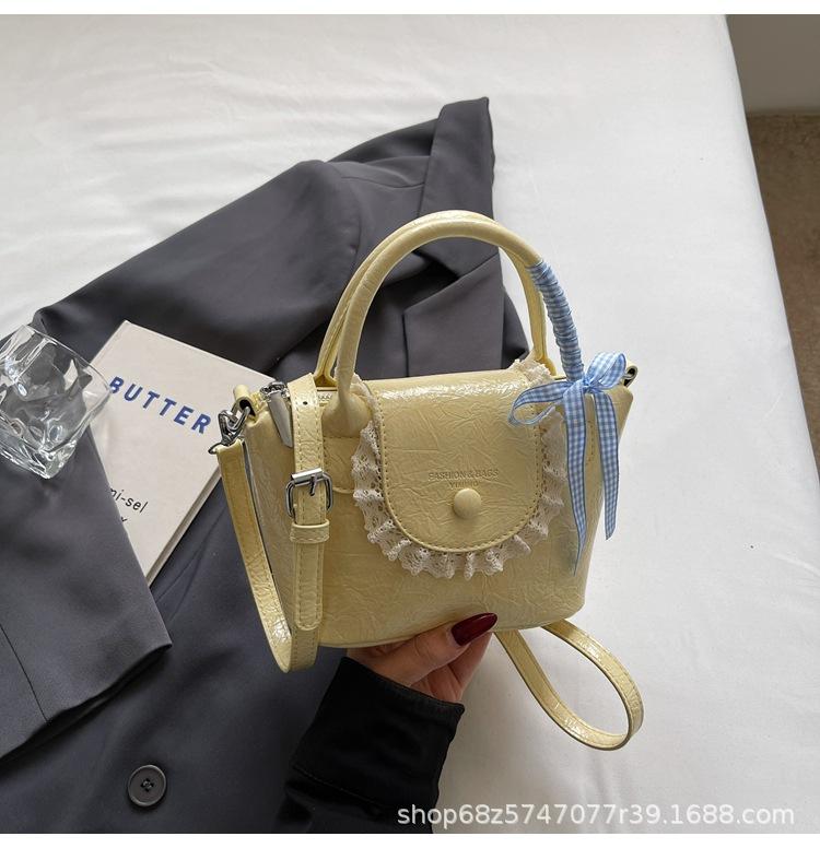 Women's Bag Korean Version of Simple Handbag 2025 New Versatile Shoulder Fashion Bucket Bag Niche Design Messenger Bag