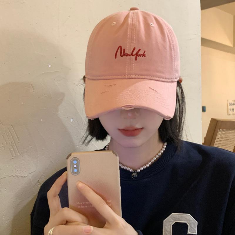 New Korean Version of Letter Embroidered Baseball Cap for Women In Summer Casual and Versatile Sun Protection and Sun Protection To Show Their Faces.