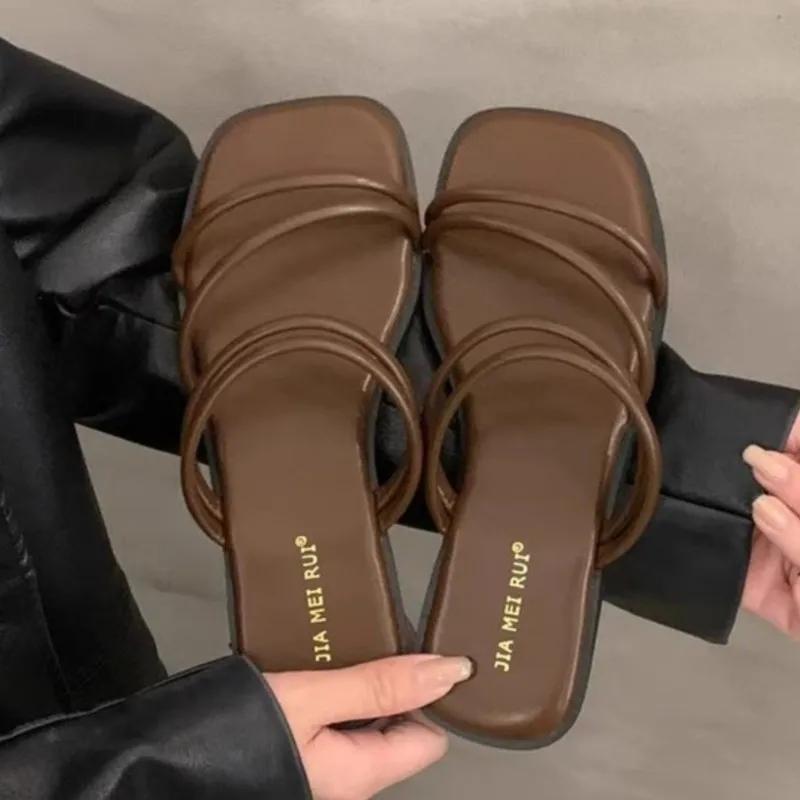 Fashion Hot Selling 2025 Summer Thin Strap Flat Sandal Slim Single Strap Beach Flip Flops Casual Chic Outdoor Slip-Ons for Outfit Solid