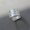 Handgefertigter Ring, modisches Wolken-Seidenmuster, breite Platte, Hammermuster-Ring, offener Fingerring für Herren und Damen