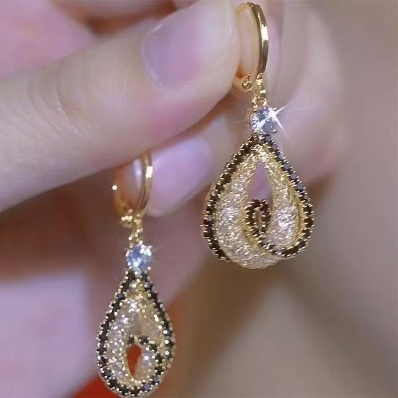 Korean-Style Elegant Rhinestone Ball Earrings - Versatile, Fashionable, and Ultra-Shiny Design.