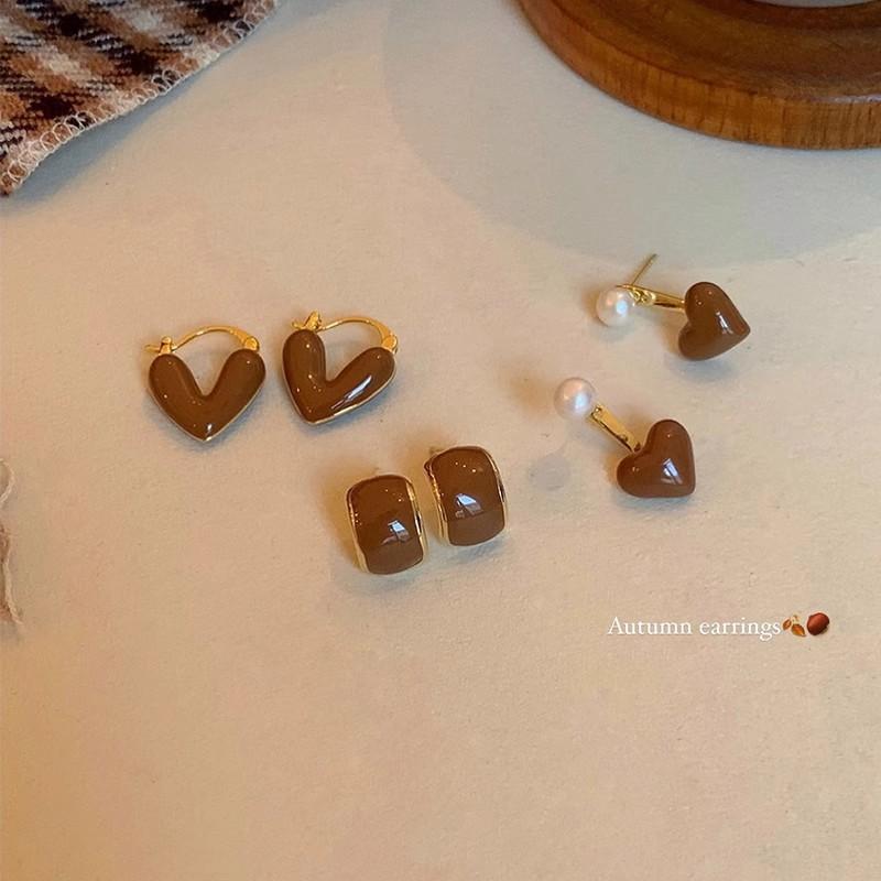 Autumn and winter Maillard color series~ temperament high-end stud earrings ins trendy retro earrings