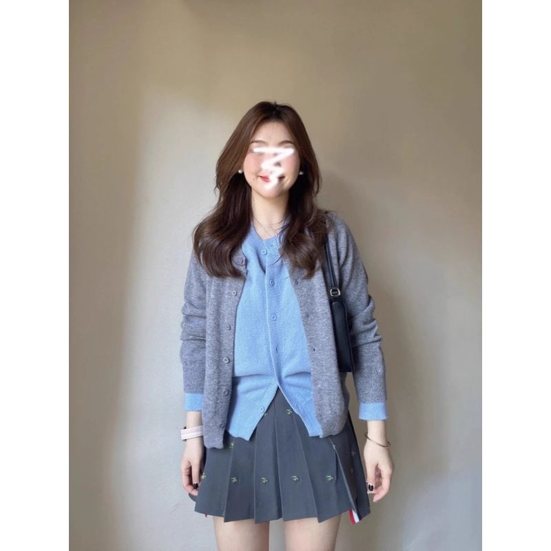 

Женский стильный вязаный кардиган с двойным слоем, имитирующий двойку, новинка ранней весны и осени 2024 года, приталенный свитер, верхняя одежда, лоскутный топ Gray spell Blue XL [Recommendation 115/65.00kg]]