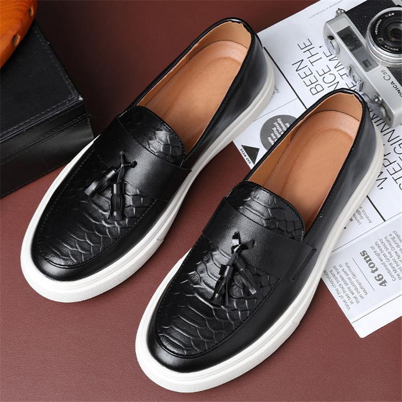 Fashion New Luxury Men Slip On Tassels Loafter Patent Leather Platform Shoes Male Walking Sneakers Tenis Masculino Zapatos Hombre