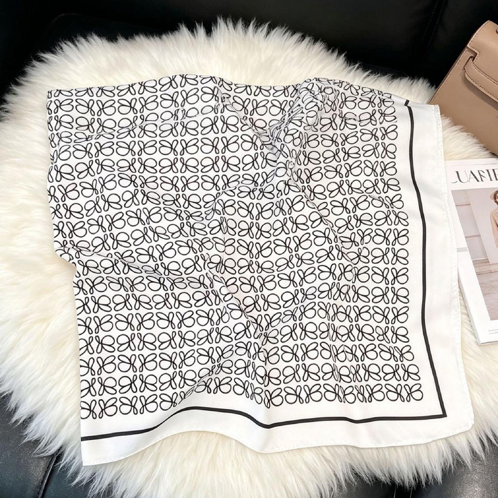 High-end light luxury small square scarf women's Hangzhou satin silk versatile professional wear with shirt scarf neck protection scarf silk scarf