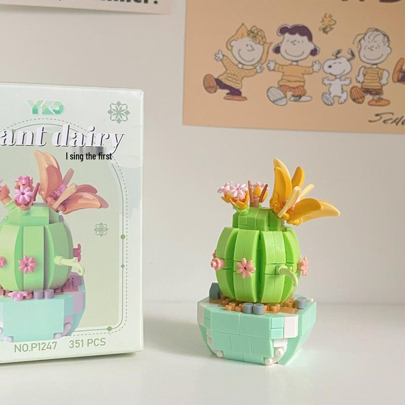 Diamond Horse Flower Block Set: Handmade Eternal Bouquet, Compatible with Lego. Creative Desktop Ornament and Ideal Gift for Girls.