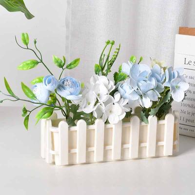 Blumentopfzaun, Pflanzenkorb, Container-Pflanzgefäß, Blumenarrangement, Hausgarten, Hochzeitsdekoration, kleiner Zaun