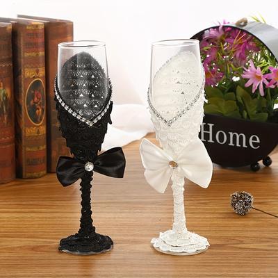A Set Of Western-Style Wedding Champagne Glasses, Black And White Wine Glasses, Wedding Goblets, And Wedding Wine Glasses