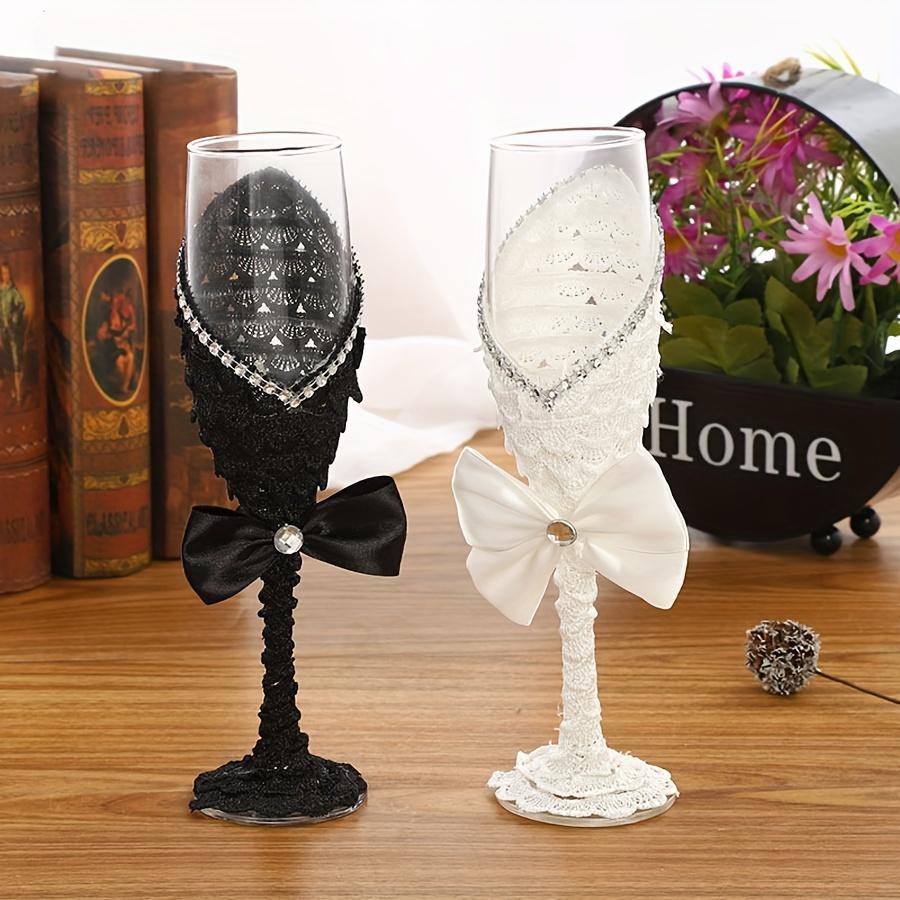 

A Set Of Western-Style Wedding Champagne Glasses, Black And White Wine Glasses, Wedding Goblets, And Wedding Wine Glasses Wedding wine glasses