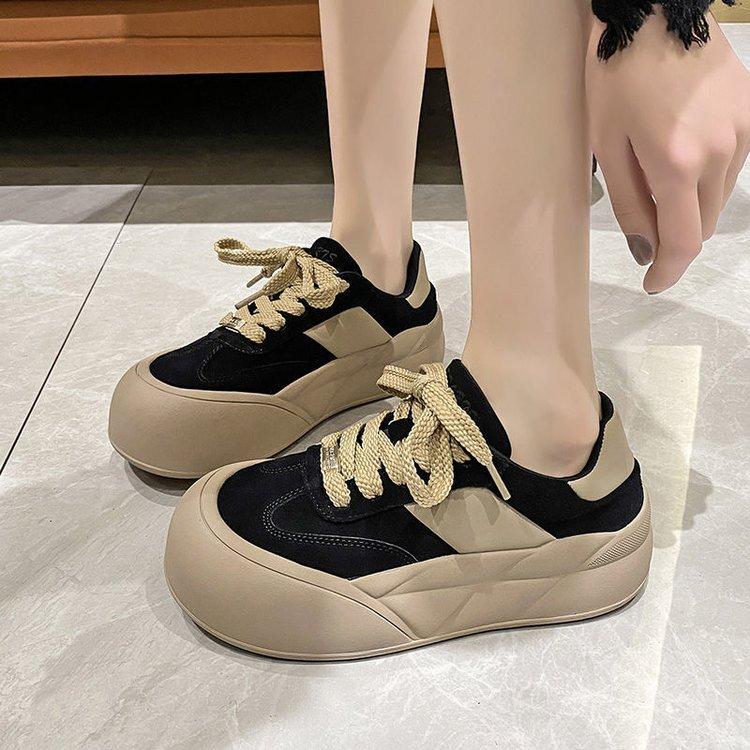 Weichsohlige weiße Schuhe für Damen Frühling und Herbst Neu Allround-Passform Dicke Sohle Sportlich Lässige Board-Schuhe Damenmode-Schuhe