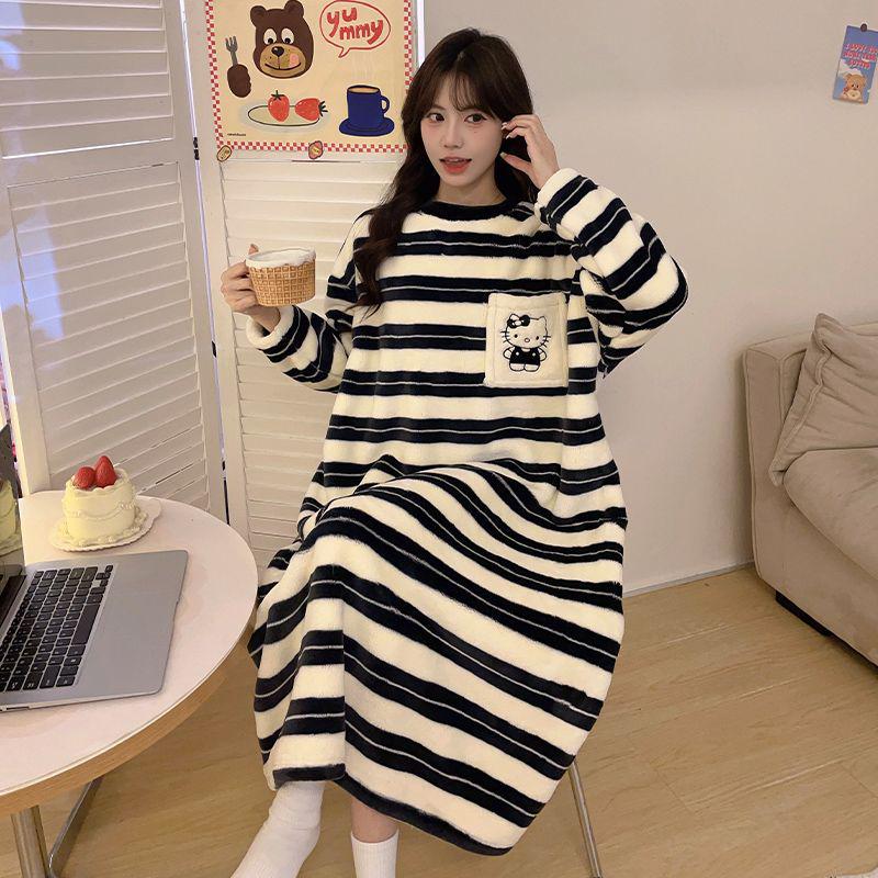 A Bao Xi Women's Winter Loose Coral Fleece Striped Cartoon Pajamas - Plus Size, Versatile Outdoor Wear