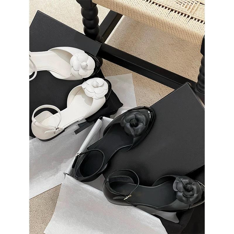Xiaoxiangfeng Camellia Hollow Sandals Women's 2025 New Mary Jane Soft Leather Color Matching Flats with Single Shoes