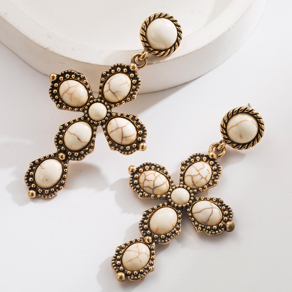 

Cross-shaped Oval Earrings - Exquisitely Styled Statement Earrings бежевий