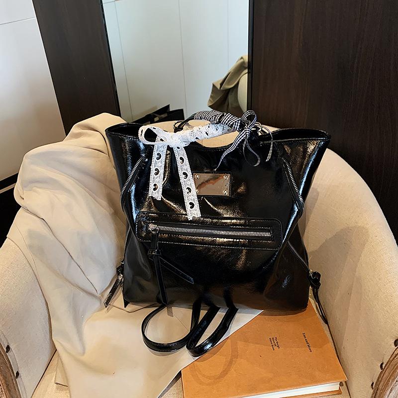 Trendy Solid Color Fashion Handbag Women's 2025 New Simple Texture Underarm Bag Niche Versatile Shoulder Bag