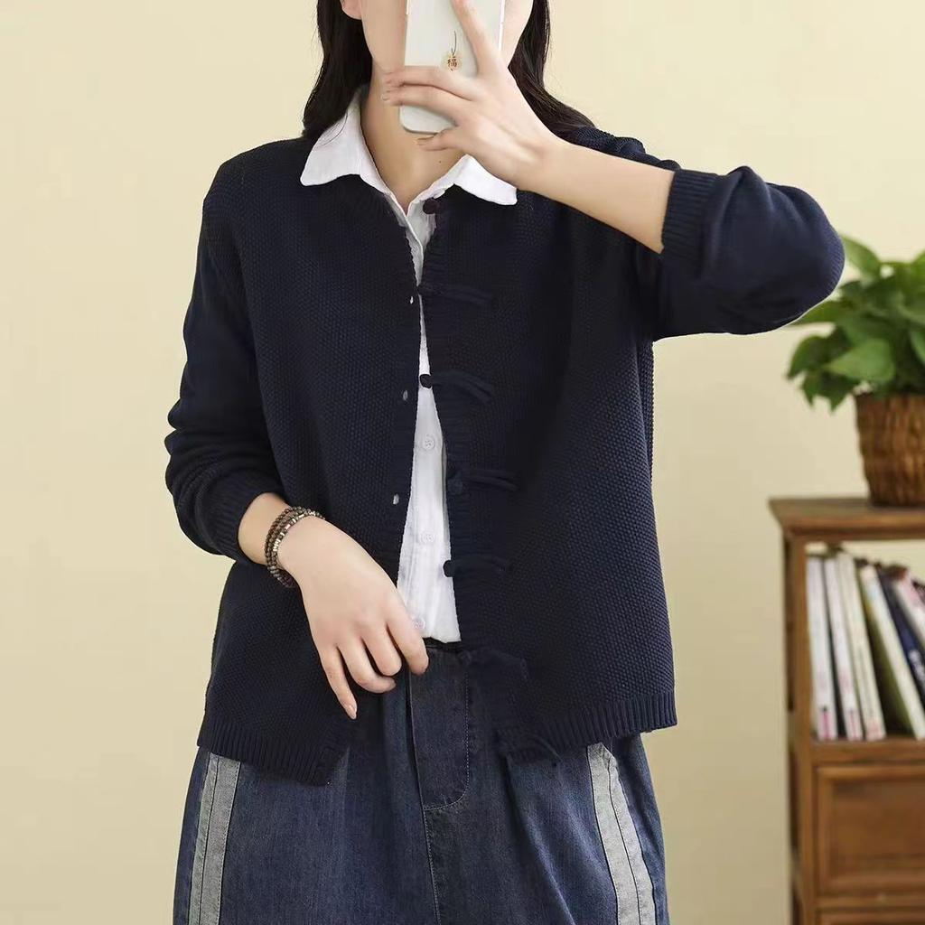 2025 early autumn new national style buckle simple knitted cardigan women's solid color round neck long sleeve retro casual sweater