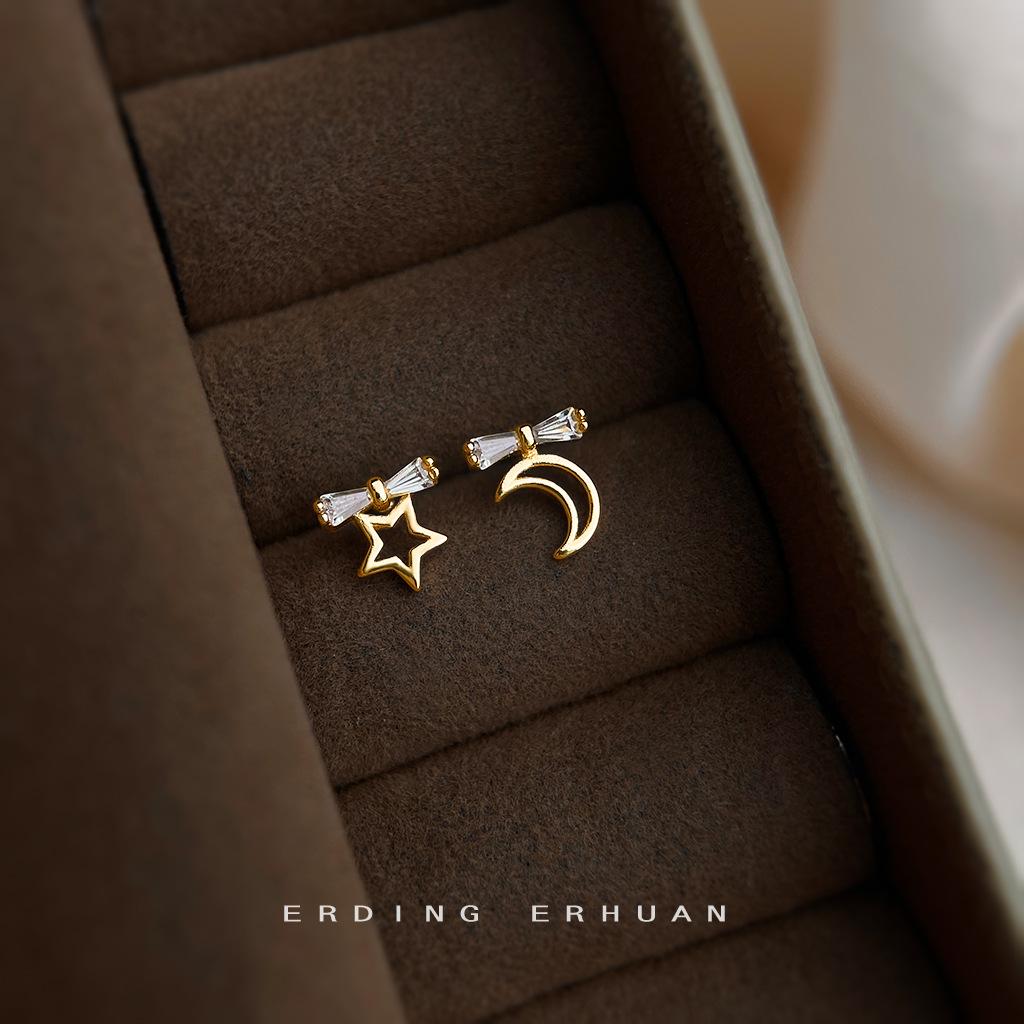 Mini version asymmetrical design micro-inlaid zircon star and moon earrings 925 silver needle plated 14K personalized ins earrings