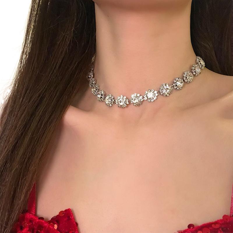 Women's Light Luxury Full Diamond Clavicle Necklace with Advanced Zircon, Versatile and Niche Design Choker