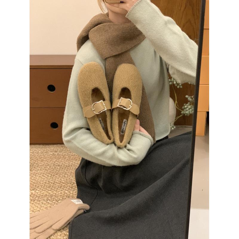 

French flat-bottomed retro black single shoes women s shoes 2025 new autumn and winter fashion plush Mary Jane fluffy shoes 40