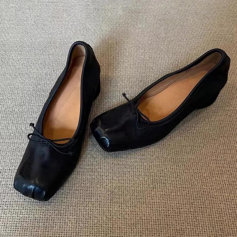 Mode Fyrkantig Tå rynkiga Mary Jane Skor Mjukt Läder Rund Klack Ballerinaskor För Kvinnor Slip On med Rosett Franska Retro Pumps